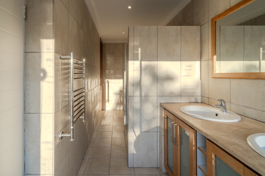 7 Bedroom Property for Sale in Camps Bay Western Cape